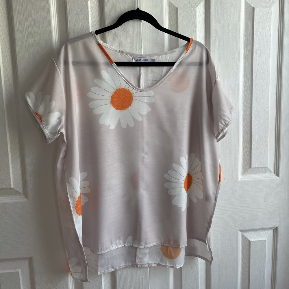 Miss Look Daisy Shortsleeved Blouse